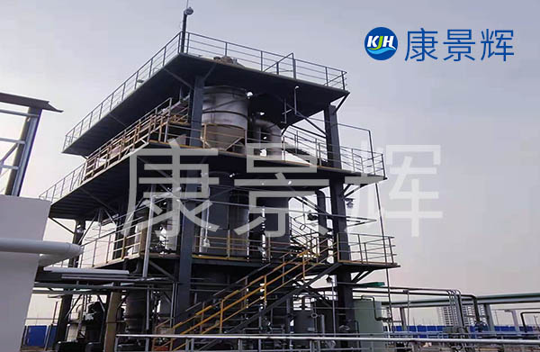 看處理量的不同，四效外循環(huán)蒸發(fā)器價(jià)格大約在3000萬-9000萬不等，項(xiàng)目水質(zhì)不同，價(jià)格不同。